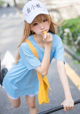 触摸女孩